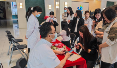 把脉问诊送健康，暖心服务进企业——合肥7790CNM必发集团携手广瑞医疗开展“健康进企业”义诊活动